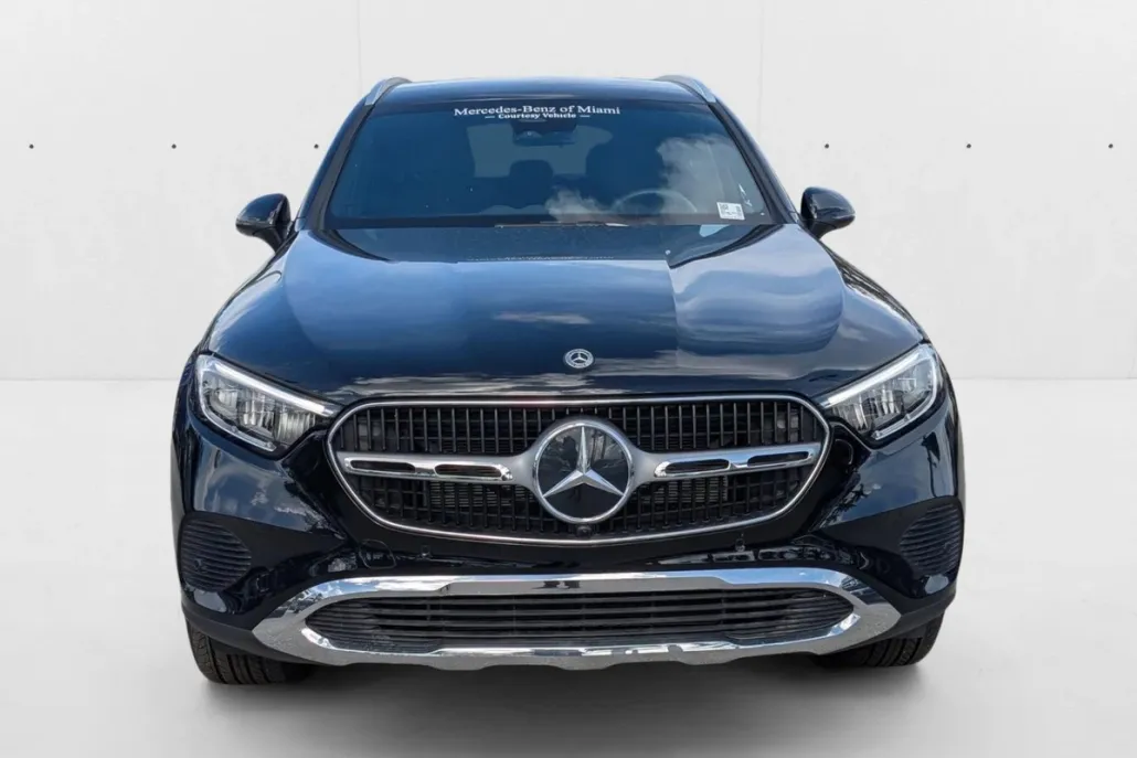 2025 Mercedes Benz GLC 300 4MATIC photo 1