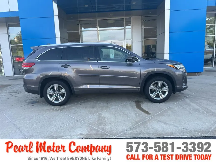 2018 Toyota Highlander Limited Platinum photo 1