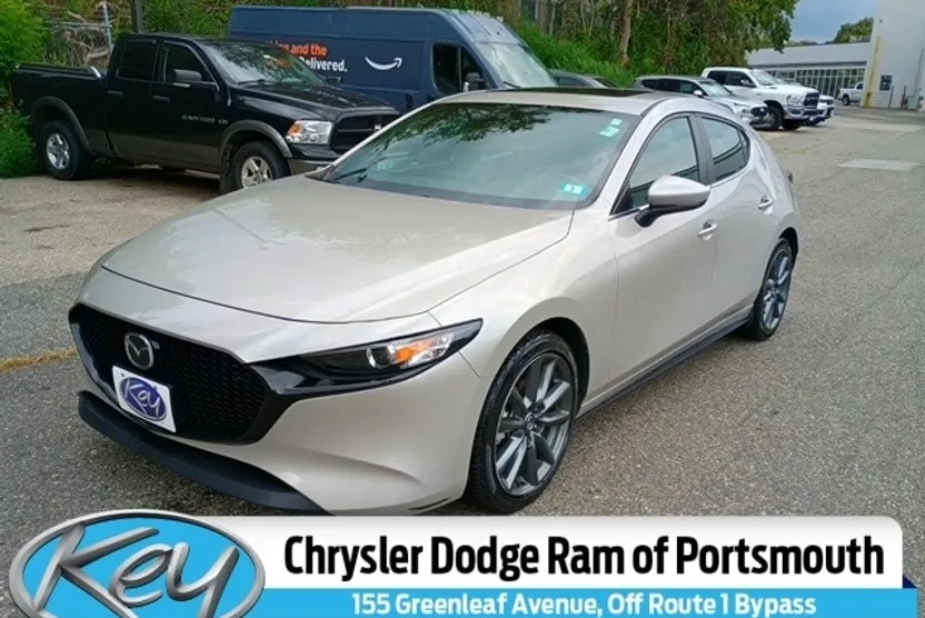 2023 Mazda Mazda3 Hatchback 2.5 s Preferred photo 1