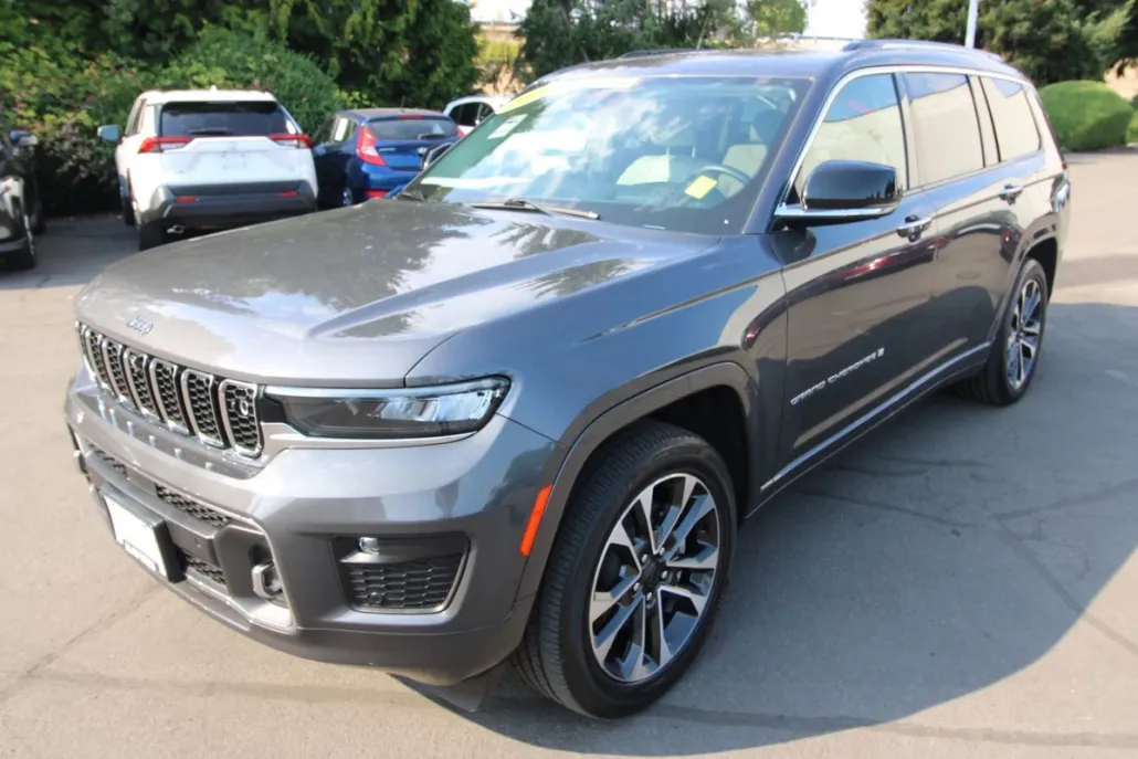 2022 Jeep Grand Cherokee Overland photo 1