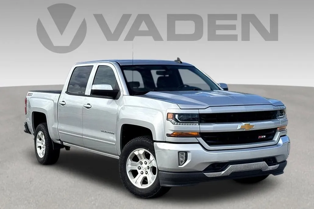 2018 Chevrolet Silverado 1500 LT photo 1