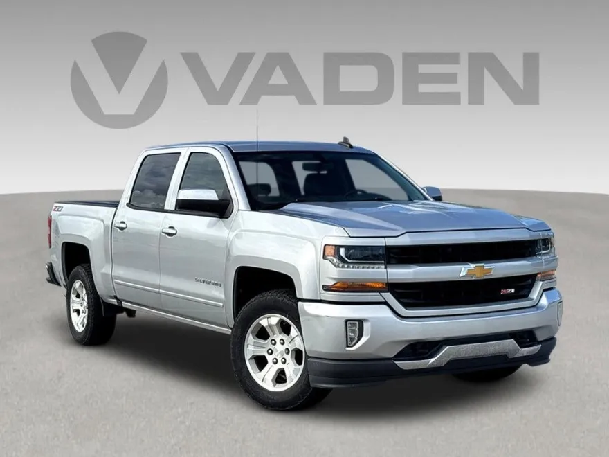 2018 Chevrolet Silverado 1500 LT photo 1