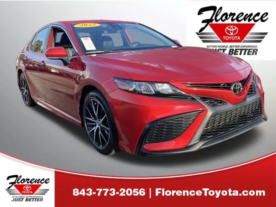 2022 Toyota Camry SE photo 1