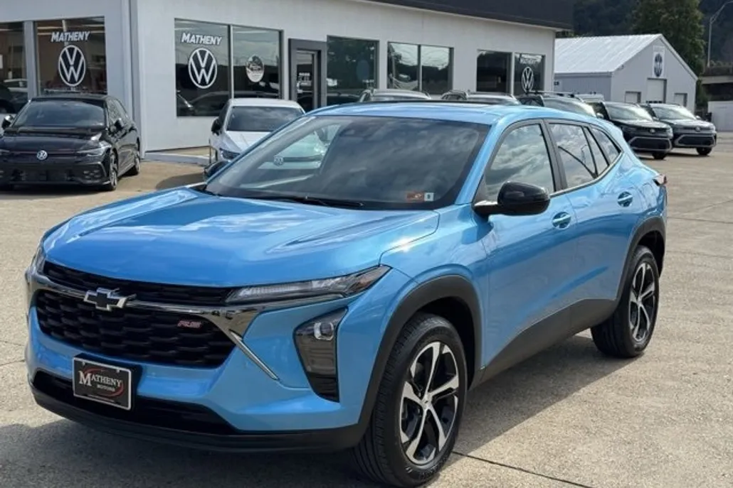 2025 Chevrolet Trax photo 1