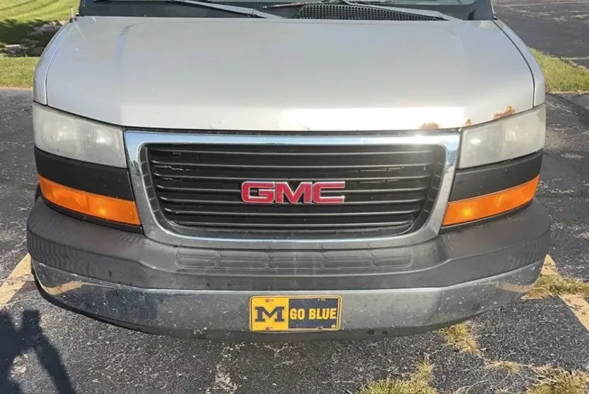 2008 Gmc Savana Cargo 1500 Base photo 1