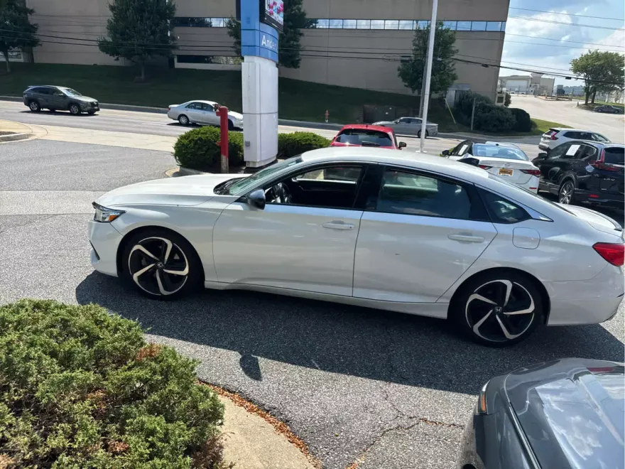 2021 Honda Accord Sport 1.5T photo 1