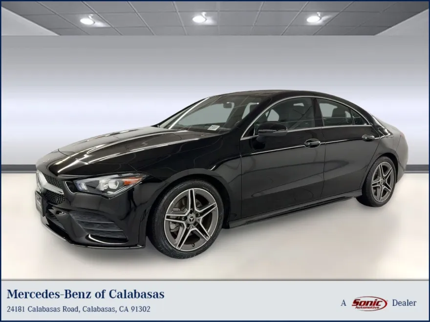 2023 Mercedes Benz CLA 250 4MATIC photo 1