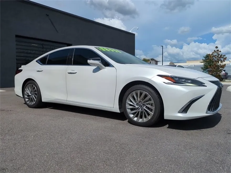 2023 Lexus ES 350 Ultra Luxury photo 1