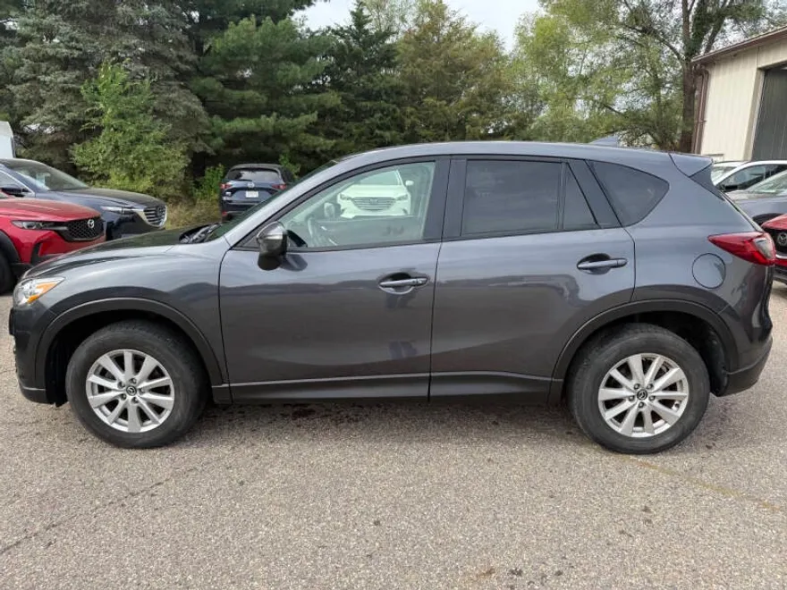 2016 Mazda CX-5 Touring photo 1