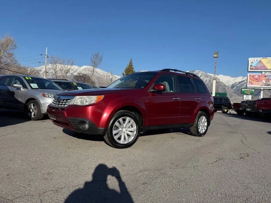 2012 Subaru Forester 2.5X Limited photo 1