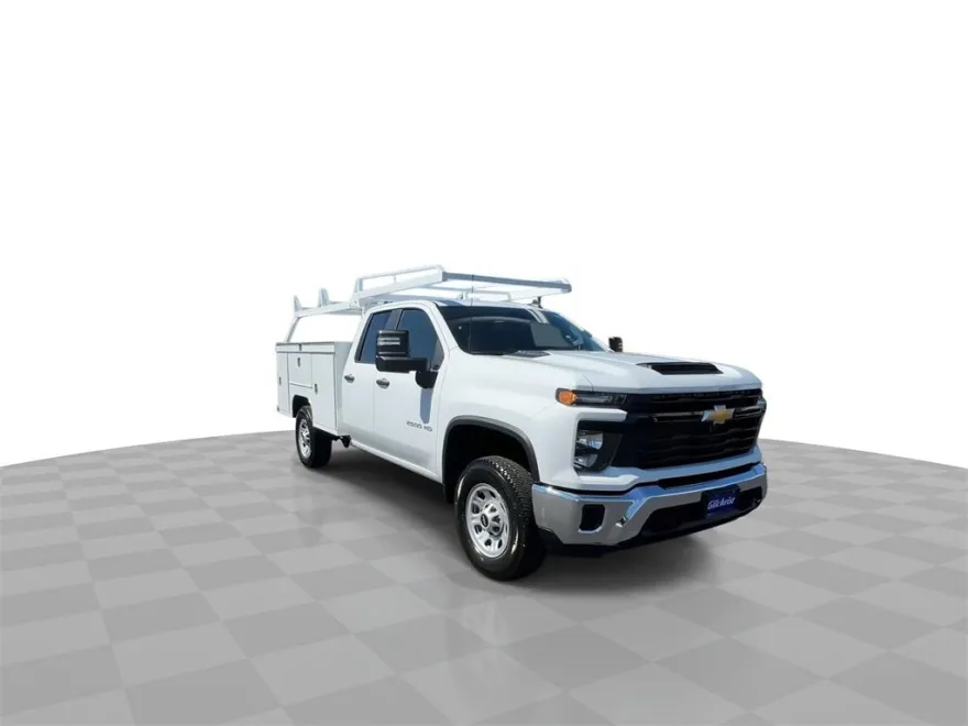 2025 Chevrolet Silverado 2500HD photo 1