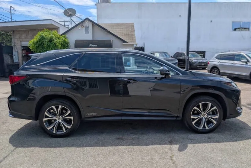 2022 Lexus RX 450hL photo 1
