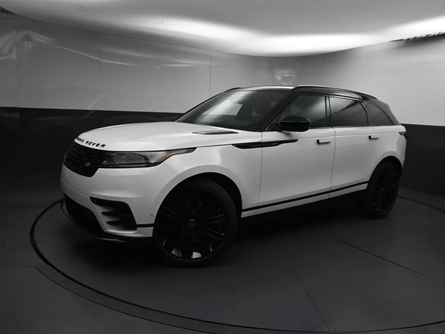 2026 Land Rover Range Rover Velar SE photo 1