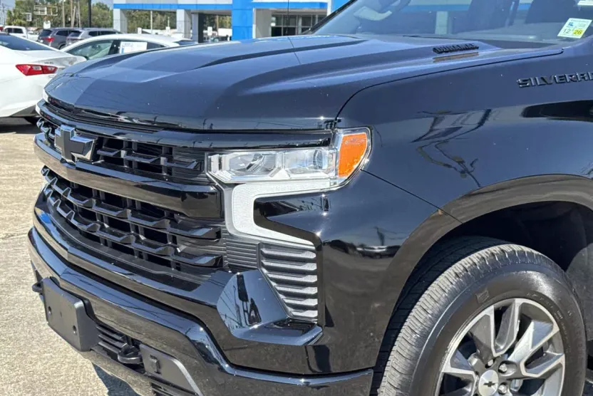 2025 Chevrolet Silverado RST photo 1