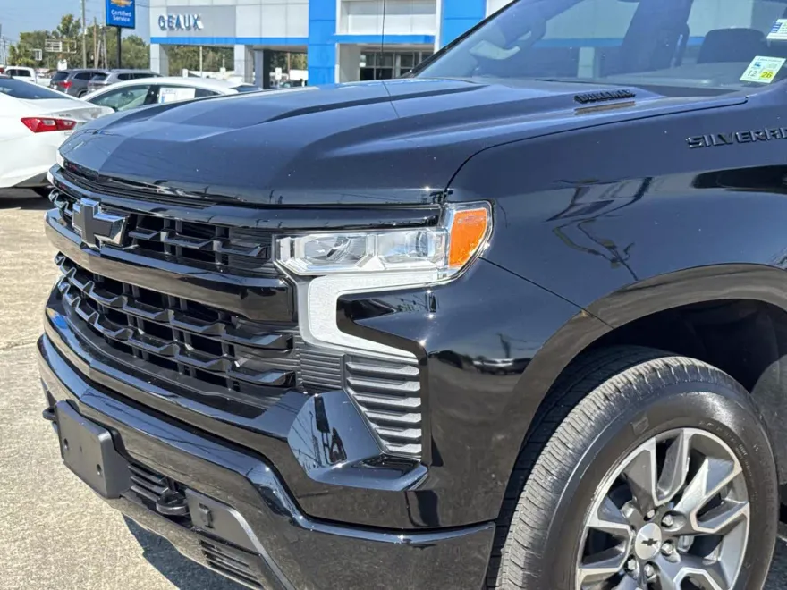 2025 Chevrolet Silverado RST photo 1