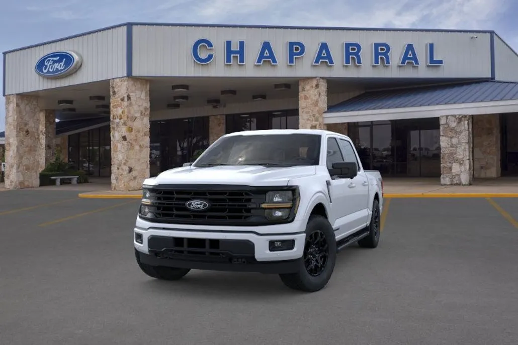 2025 Ford F-150 XLT photo 1