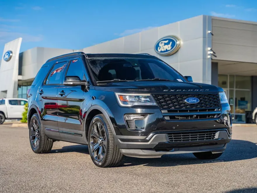 2018 Ford Explorer Sport photo 1