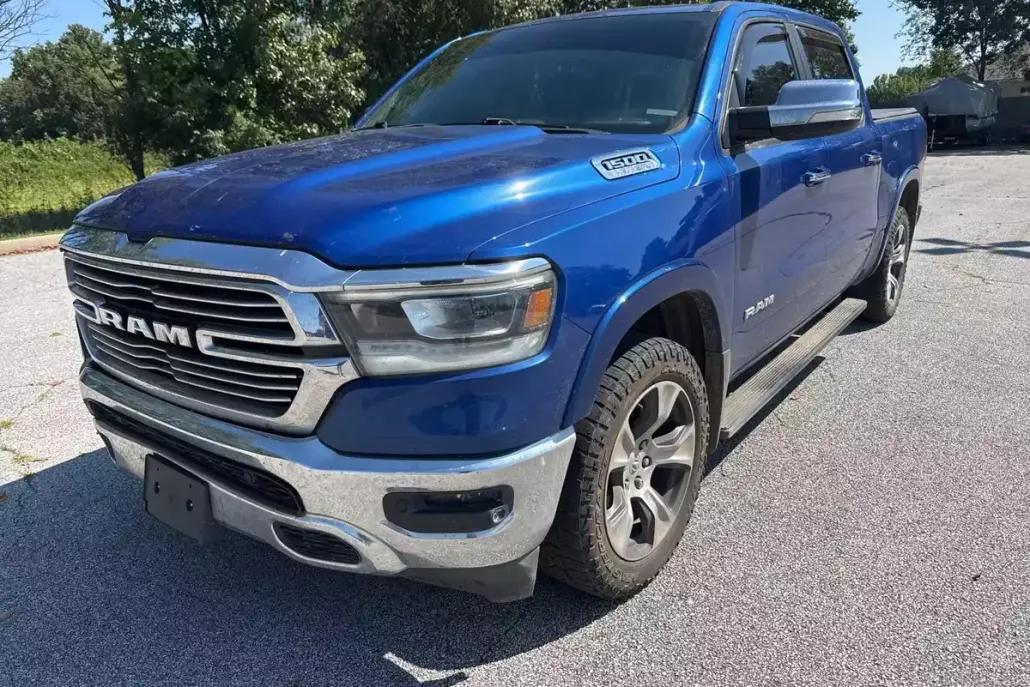 2019 Ram 1500 Laramie photo 1