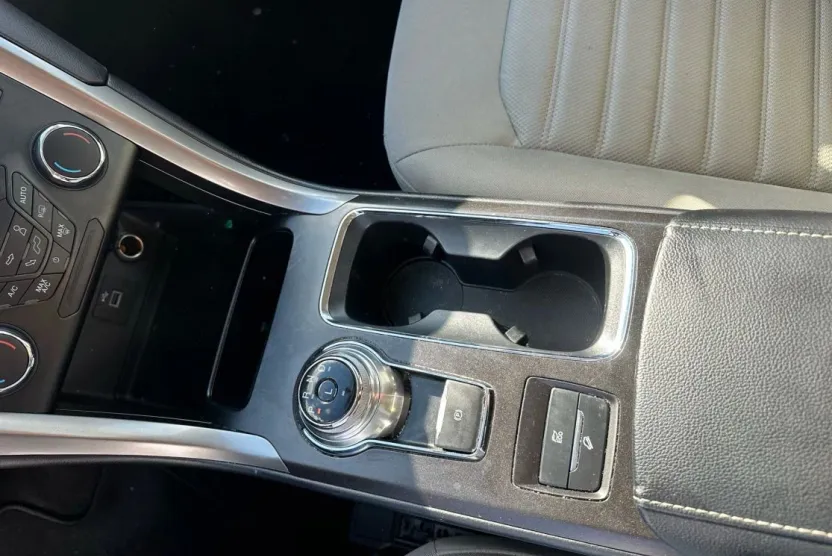 2018 Ford Fusion S Hybrid photo 1