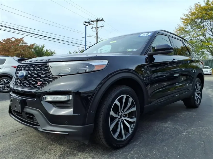 2020 Ford Explorer ST photo 1