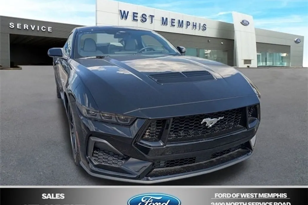2025 Ford Mustang GT photo 1