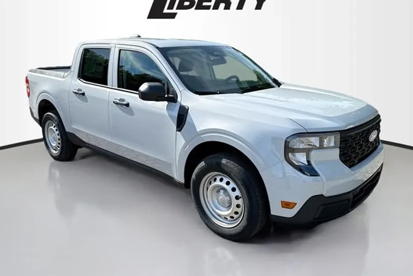 2025 Ford Maverick XL photo 1