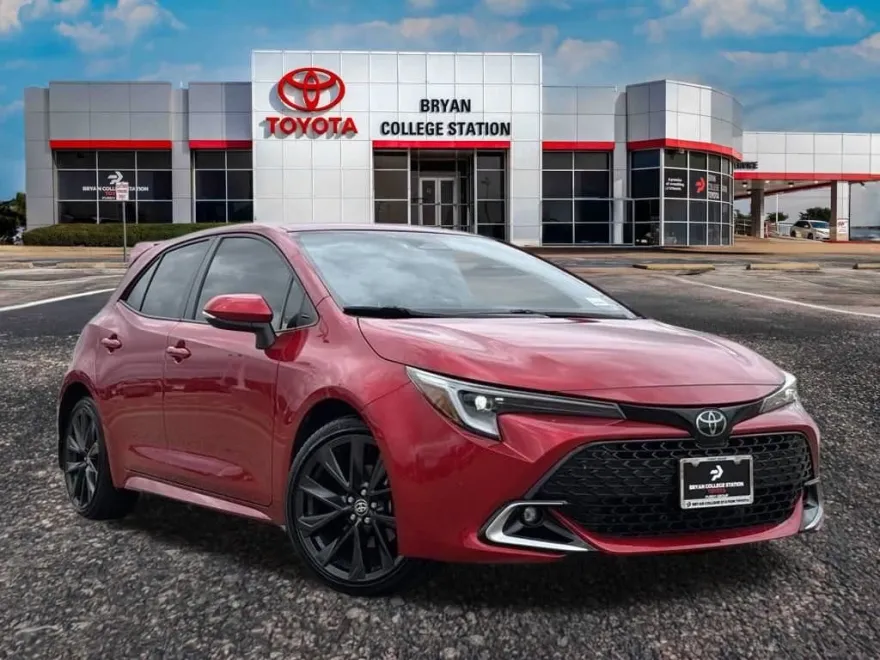 2025 Toyota Corolla XSE photo 1