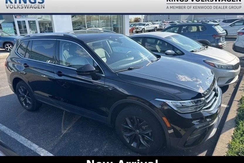 2022 Volkswagen Tiguan SE photo 1