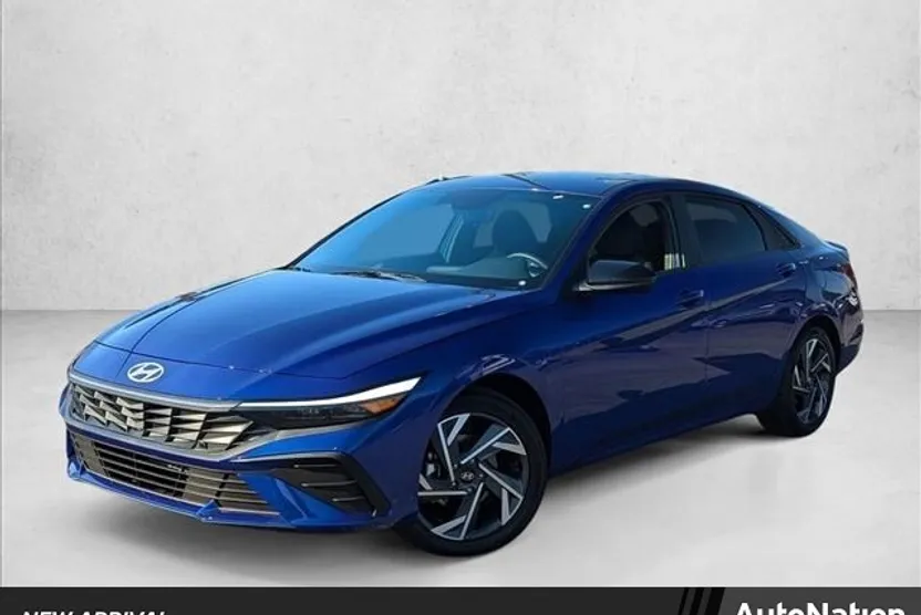 2025 Hyundai Elantra SEL Sport photo 1