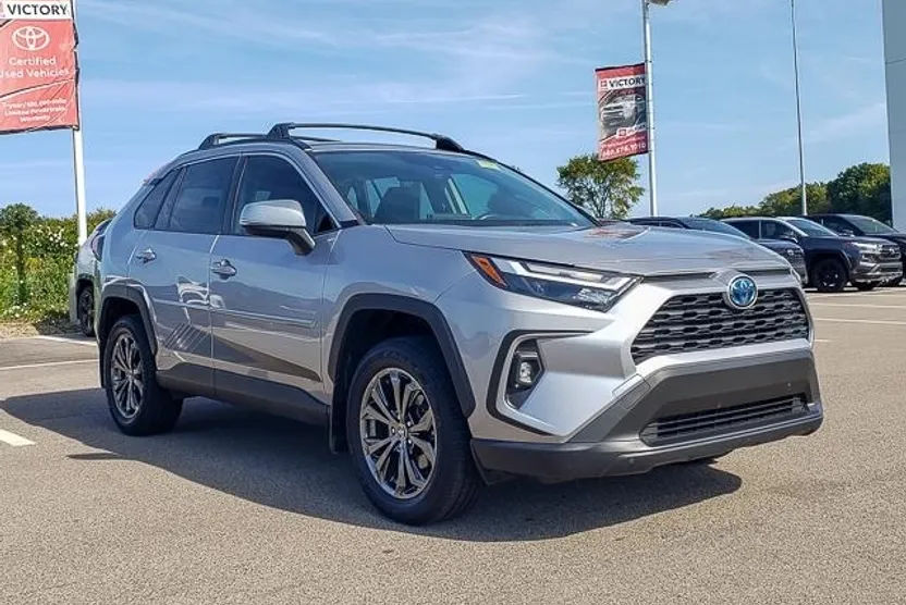 2022 Toyota RAV4 Hybrid XLE Premium photo 1