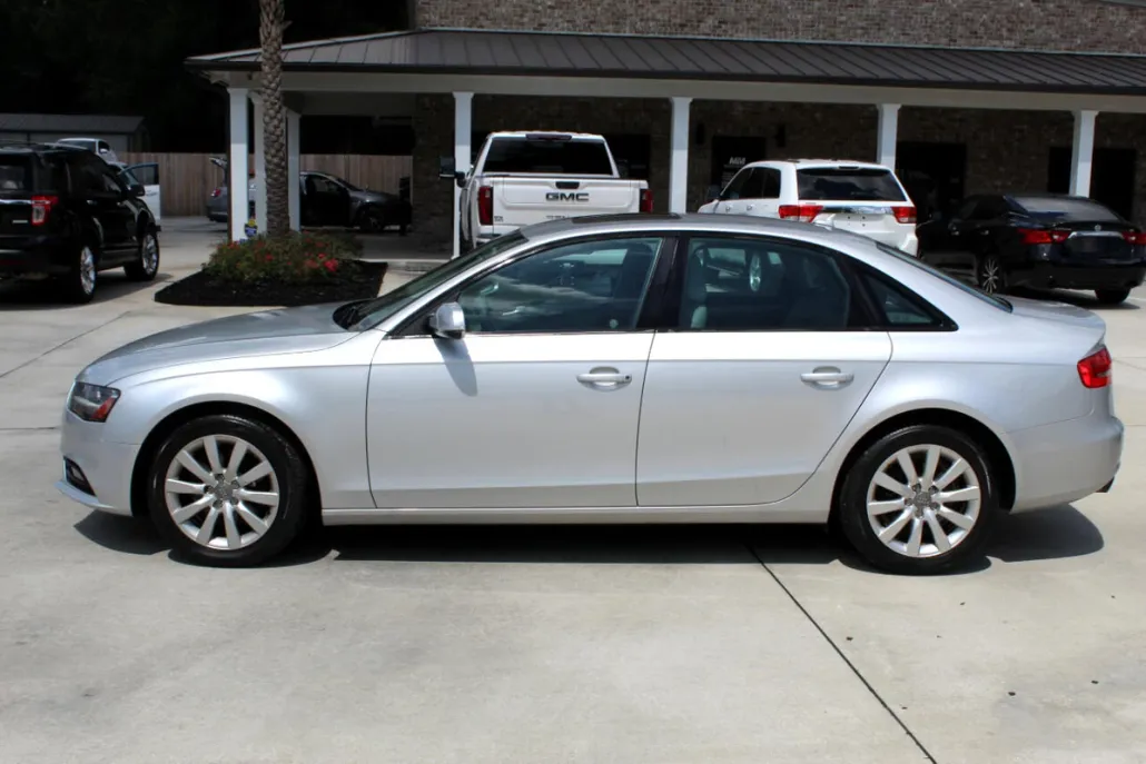 2014 Audi A4 Premium photo 1