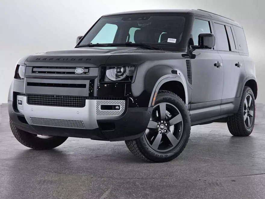 2024 Land Rover Defender 110 S photo 1
