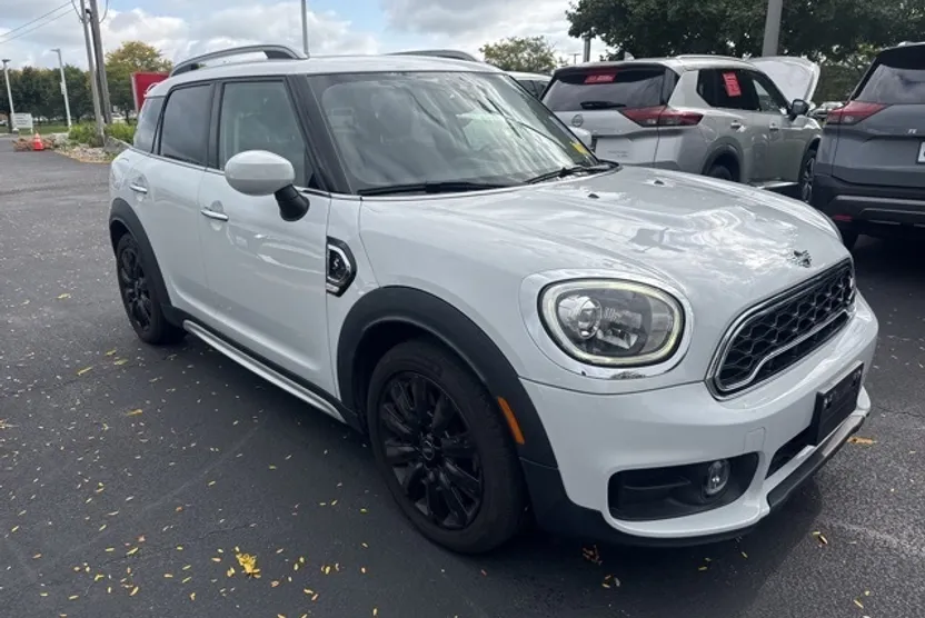 2020 Mini Cooper ALL4 S photo 1