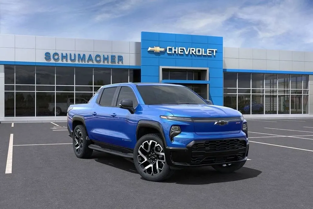 2025 Chevrolet Silverado EV RST photo 1