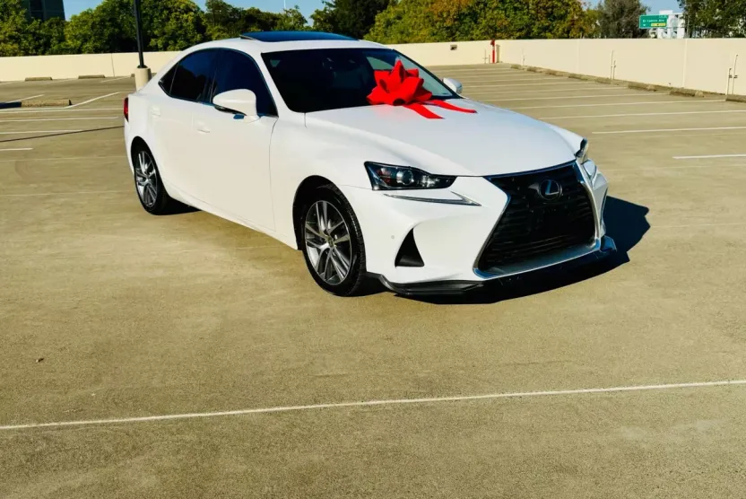 2020 Lexus IS 300 photo 1