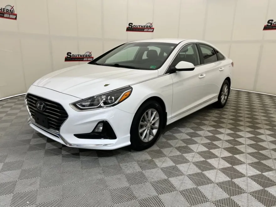 2019 Hyundai Sonata SE photo 1
