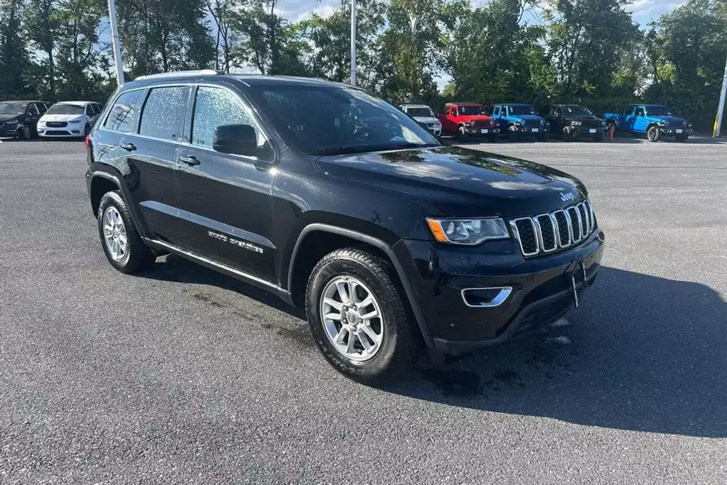 2018 Jeep Grand Cherokee Laredo E photo 1