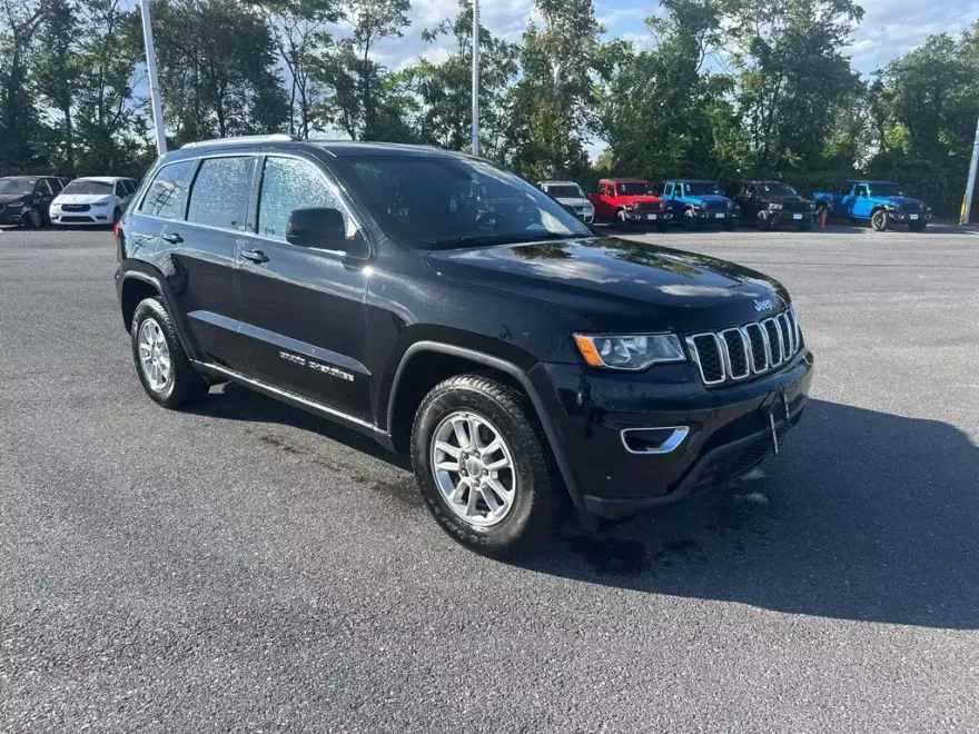 2018 Jeep Grand Cherokee Laredo E photo 1