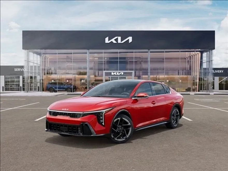 2025 Kia K4 GT-Line photo 1