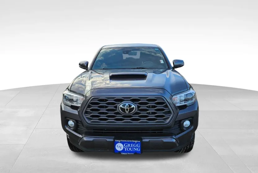 2020 Toyota Tacoma SR5 photo 1