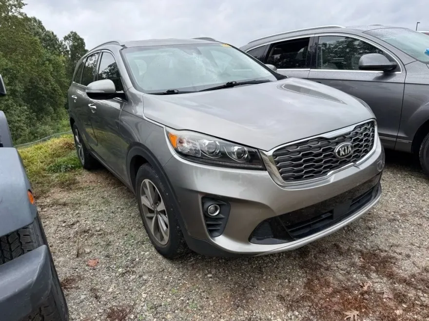 2019 Kia Sorento EX photo 1