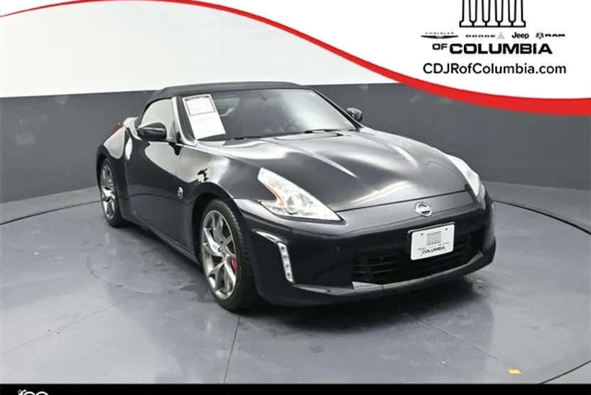 2014 Nissan 370Z Touring photo 1