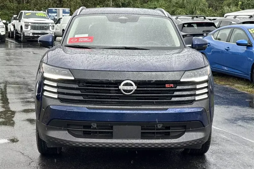 2025 Nissan Kicks SR photo 1