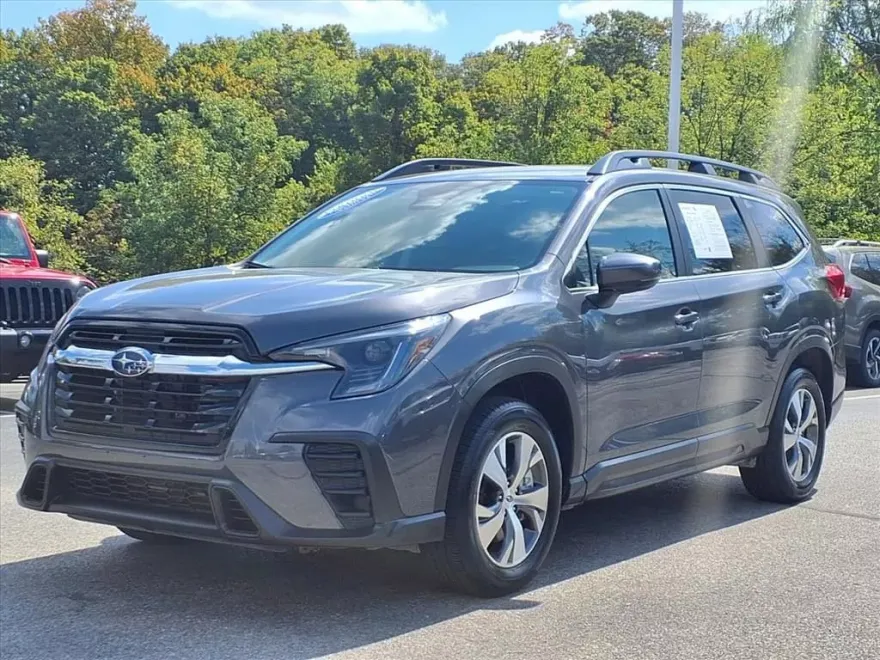 2024 Subaru Ascent Premium photo 1