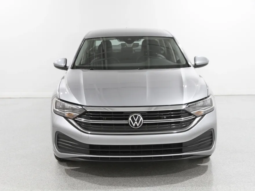 2023 Volkswagen Jetta 1.5T SE photo 1