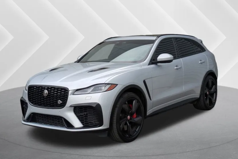 2022 Jaguar F-PACE SVR photo 1