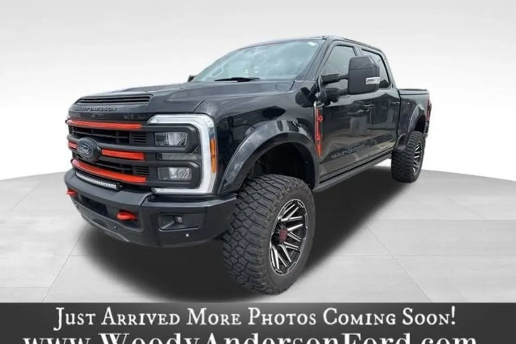 2023 Ford F-250 Lariat photo 1