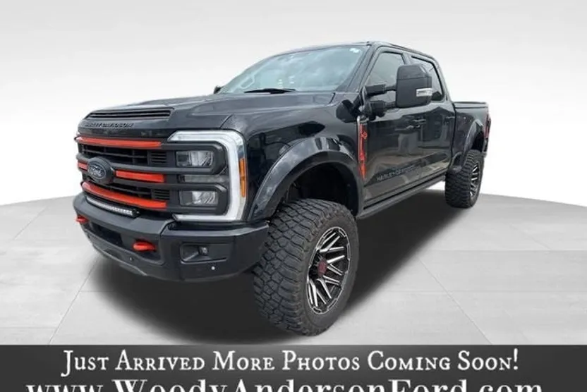 2023 Ford F-250 Lariat photo 1