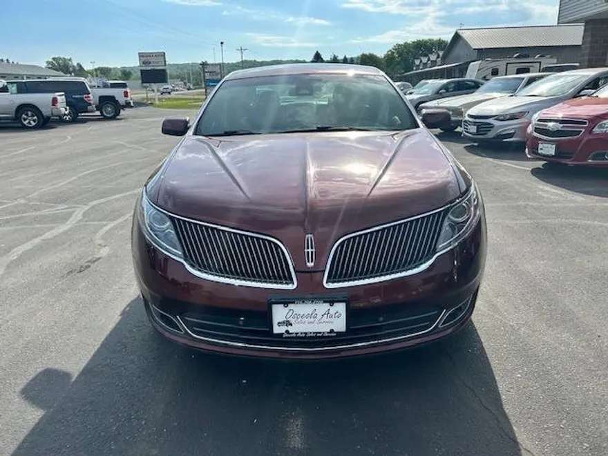 2015 Lincoln MKS photo 1