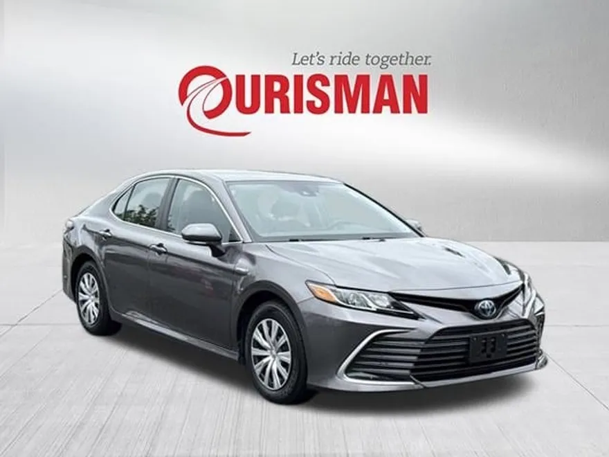 2021 Toyota Camry Hybrid LE photo 1